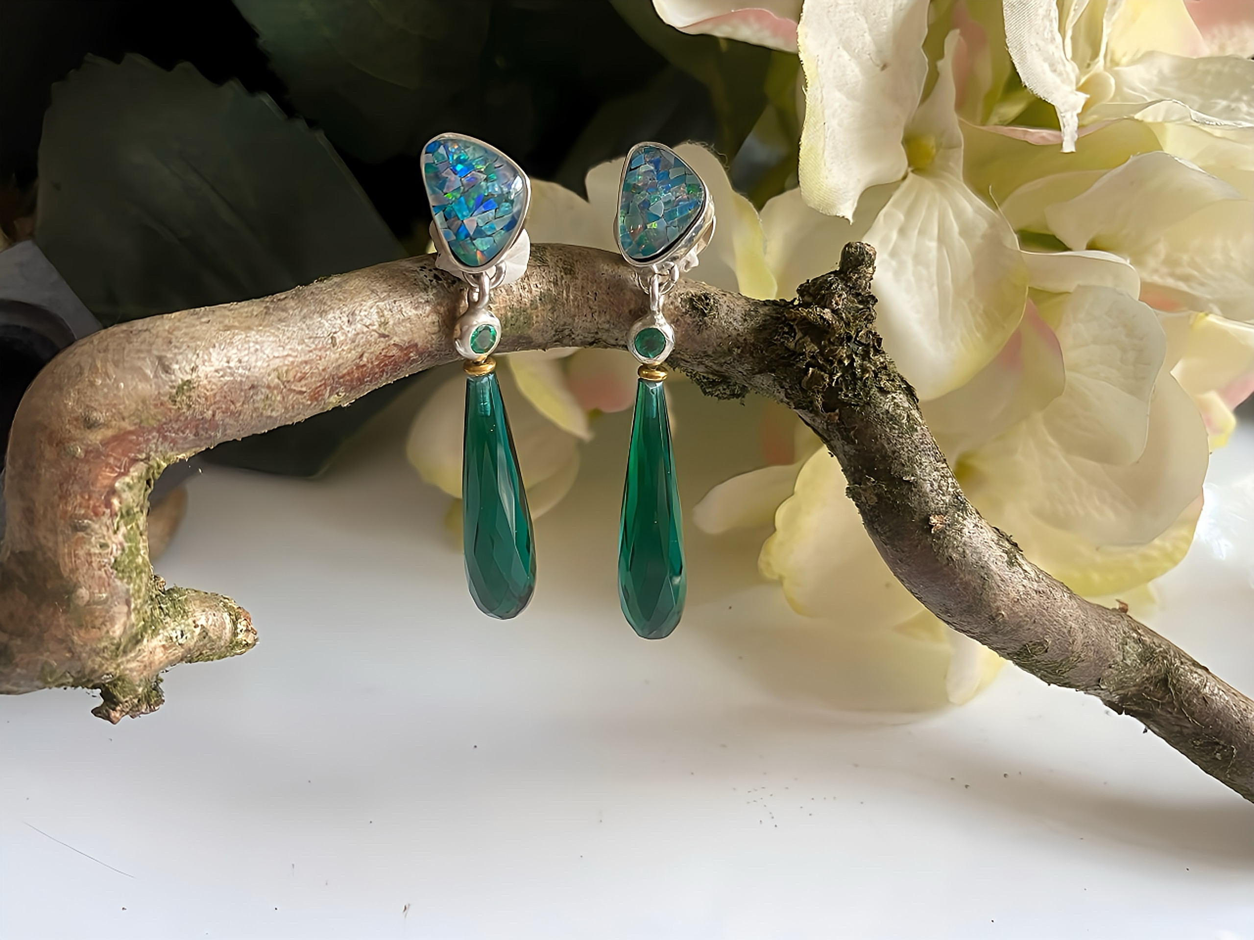 Aparte Ohrstecker in Grün