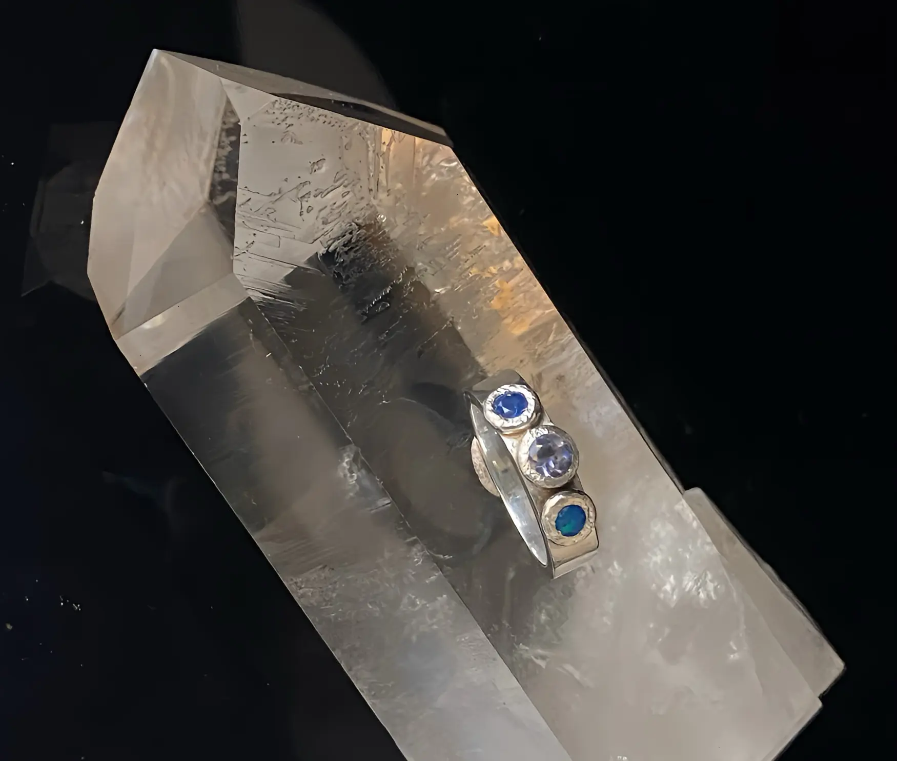 Silberring mit drei blauen Steinen Gr.54