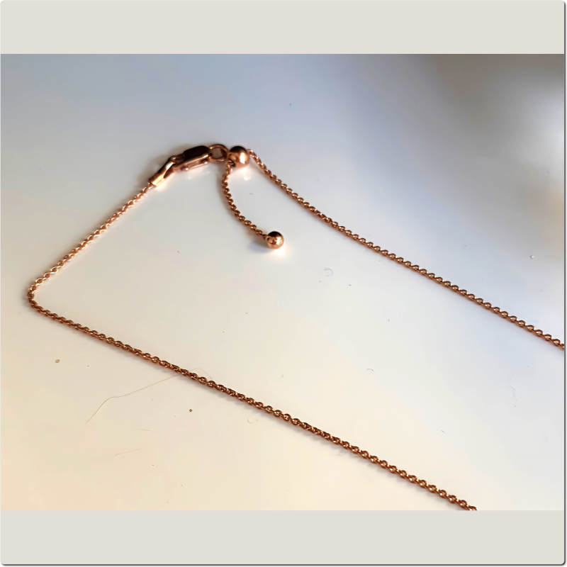 Rosé vergoldete Kette mit Anhänger