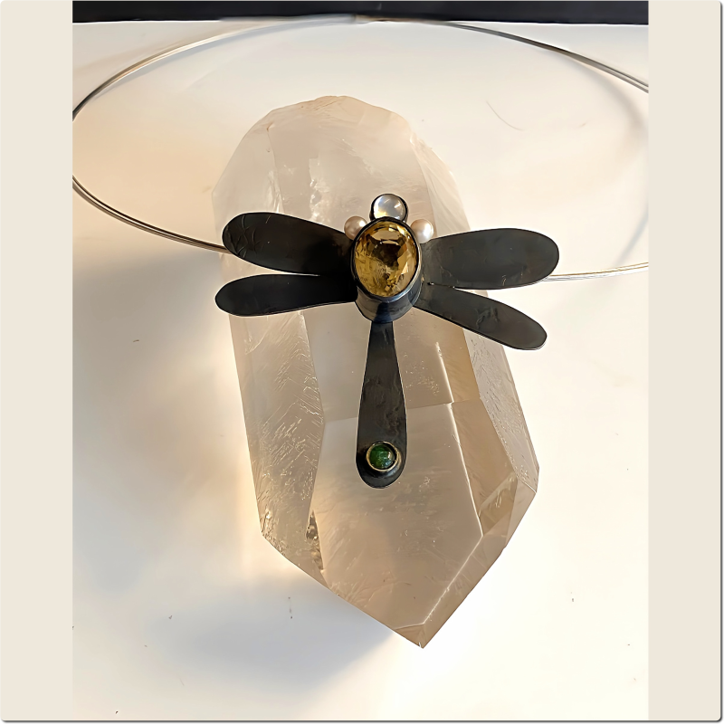 Stahlseilcollier mit handgefertigter Libelle 