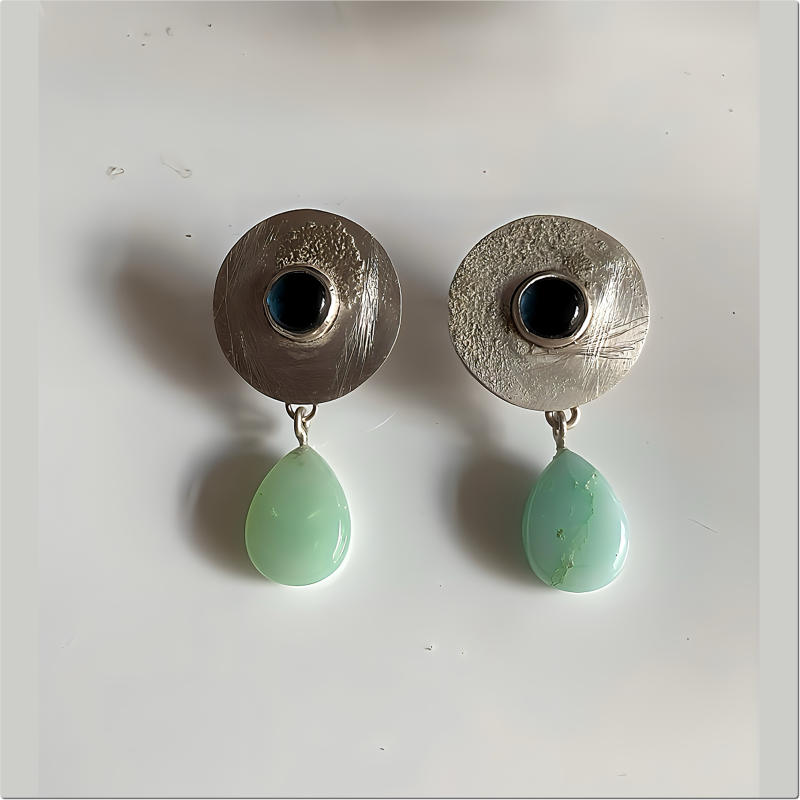 Silberne Ohrstecker mit London Topas