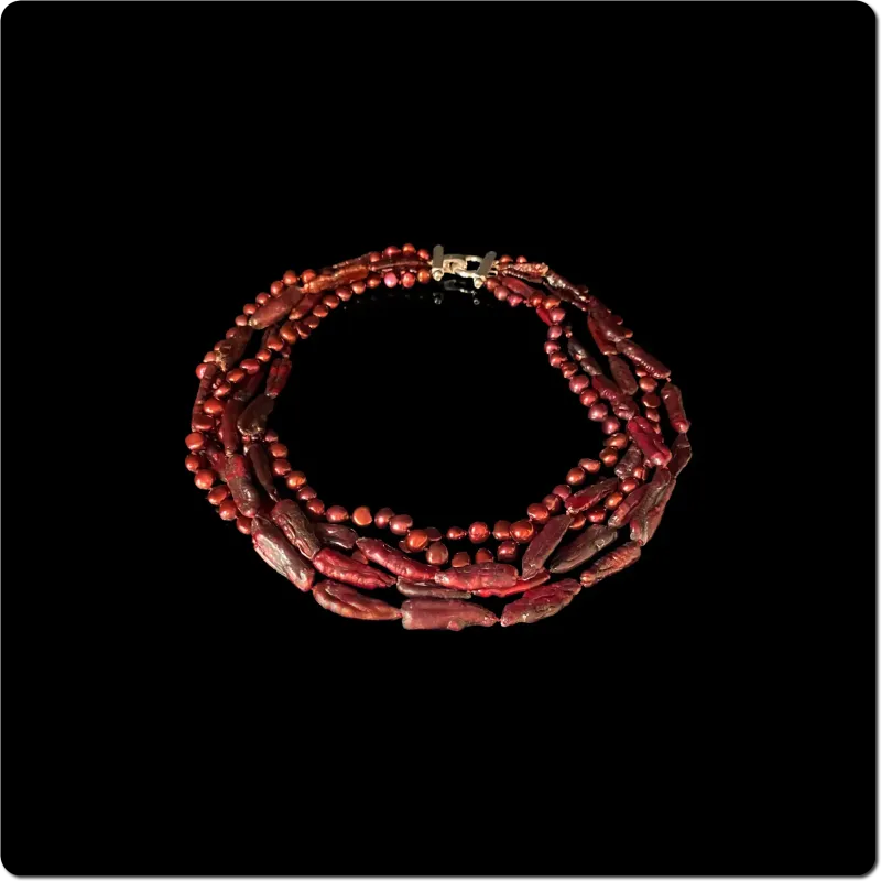 Traumhafte dunkelrote Perlenkette