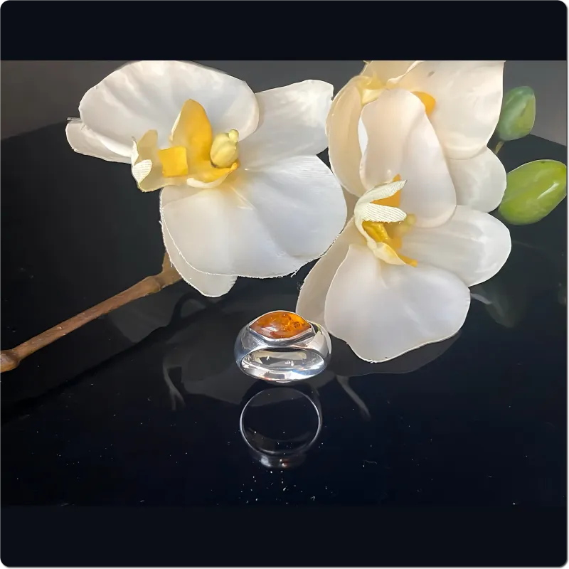 Silberring mit Bernstein