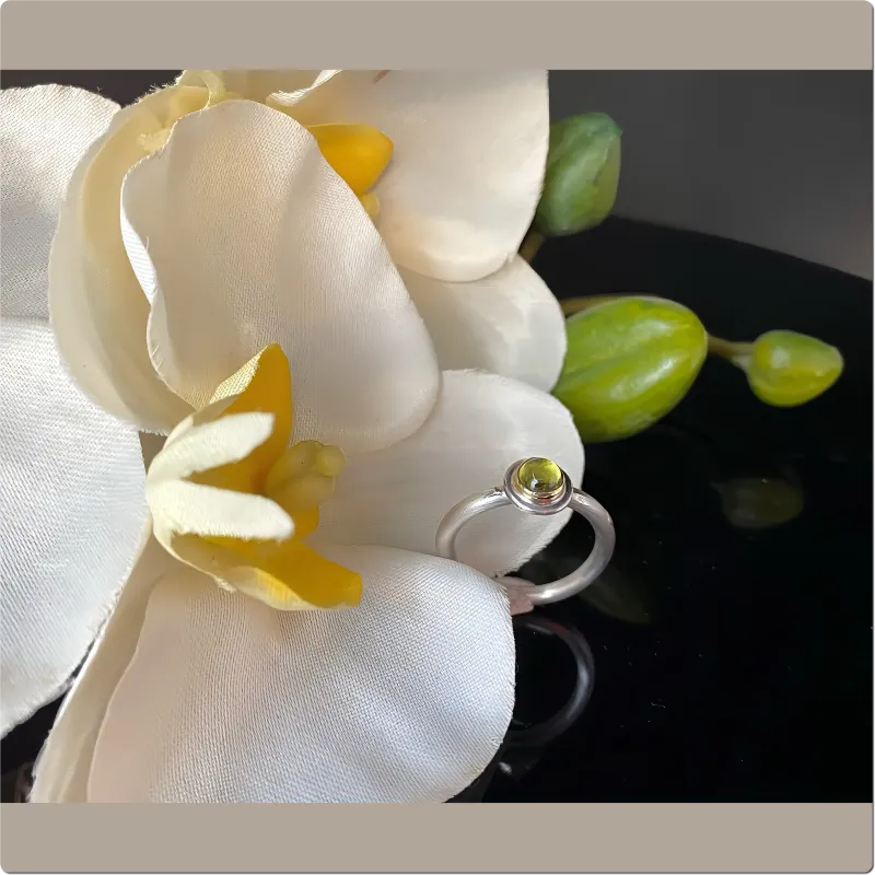 Silberner Ring mit grünem Turmalin Gr. 54