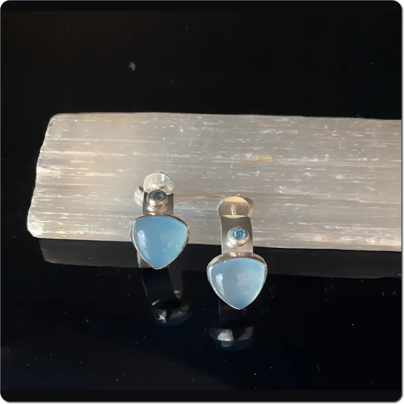 Halbcreolen mit Chalcedon und Topas