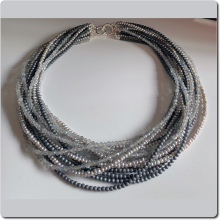15reihiges Traum-Collier "Four shades of Grey"